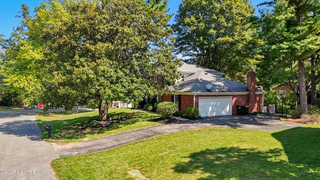 2405 Stannye Ct, Louisville, KY 40222