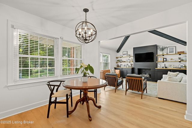 2405 Stannye Ct, Louisville, KY 40222