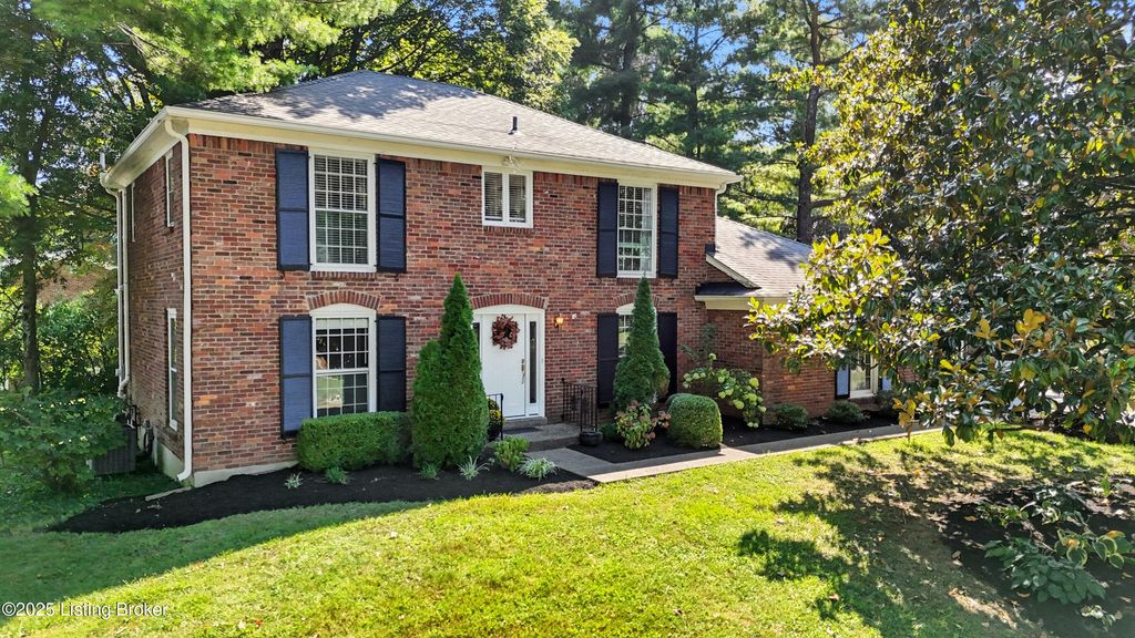 2405 Stannye Ct, Louisville, KY 40222