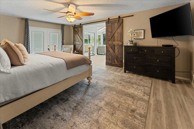 2002 W Lake Drive, Gladewater, TX 75647