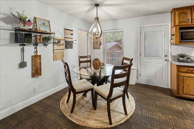 2002 W Lake Drive, Gladewater, TX 75647