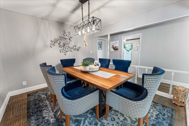 2002 W Lake Drive, Gladewater, TX 75647