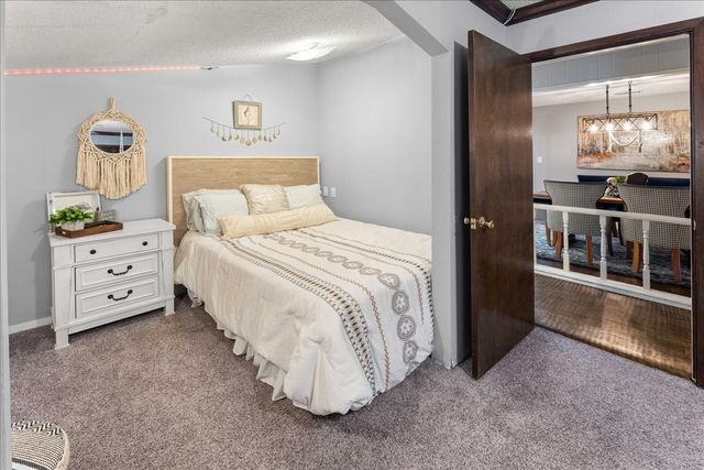 2002 W Lake Drive, Gladewater, TX 75647