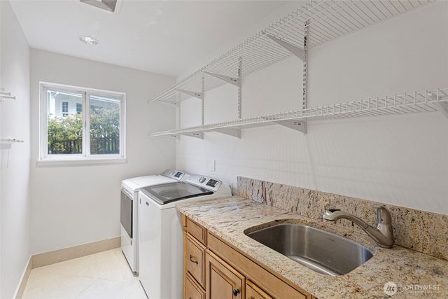 1932 S 370th Court, Federal Way, WA 98003