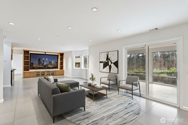 1932 S 370th Court, Federal Way, WA 98003