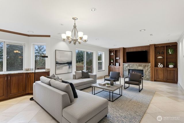 1932 S 370th Court, Federal Way, WA 98003