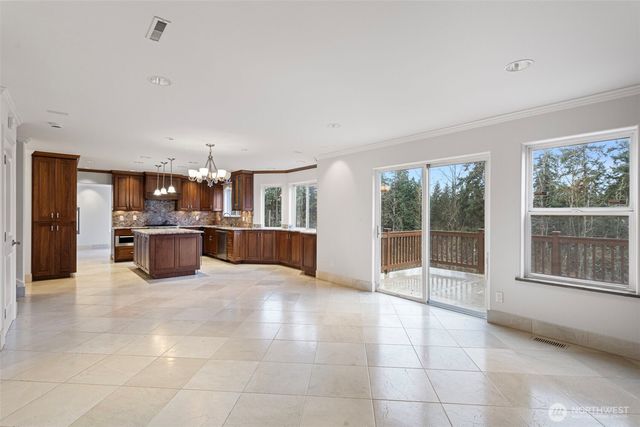 1932 S 370th Court, Federal Way, WA 98003