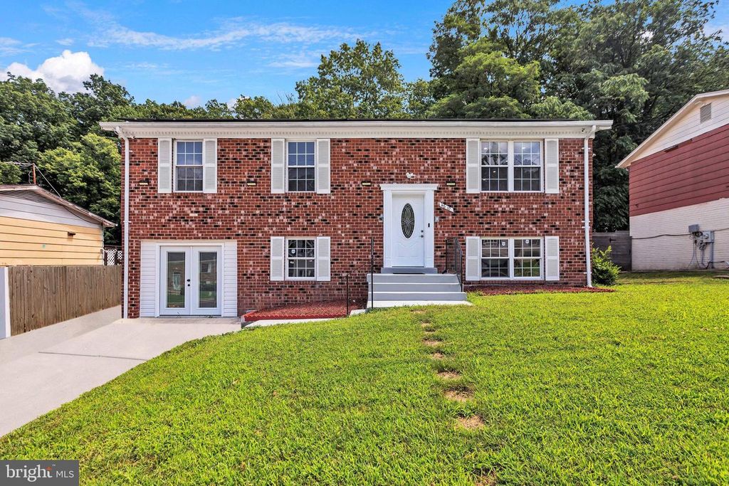 4810 IVERSON PL, Temple Hills, MD 20748