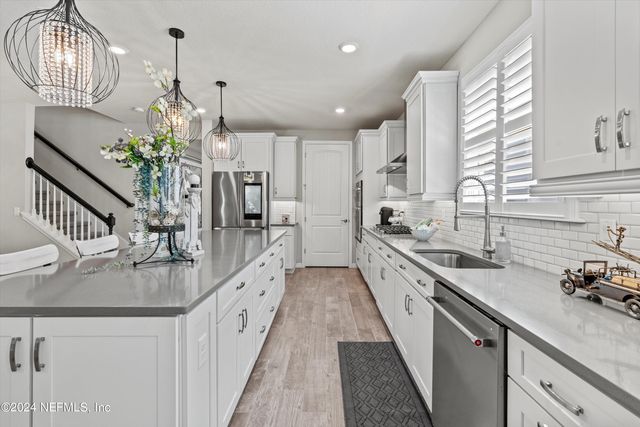 11166 TOWN VIEW Drive, Jacksonville, FL 32256