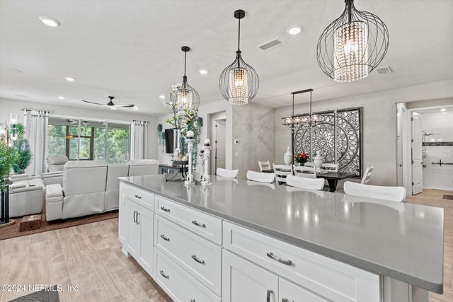 11166 TOWN VIEW Drive, Jacksonville, FL 32256
