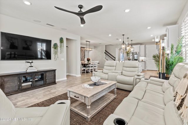 11166 TOWN VIEW Drive, Jacksonville, FL 32256