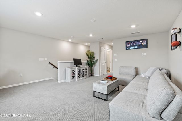 11166 TOWN VIEW Drive, Jacksonville, FL 32256