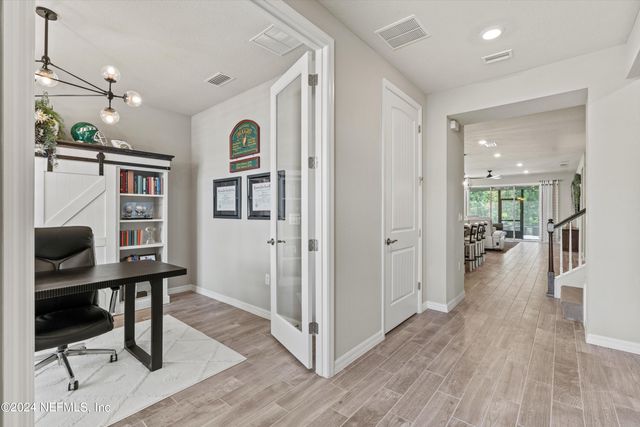 11166 TOWN VIEW Drive, Jacksonville, FL 32256
