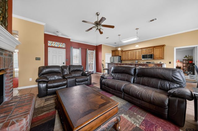 11274 Meadows Drive, Flint, TX 75762