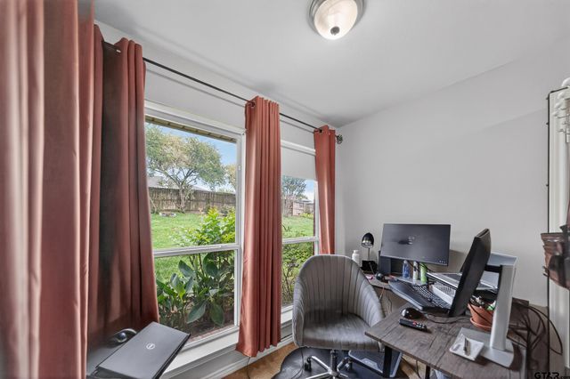 11274 Meadows Drive, Flint, TX 75762