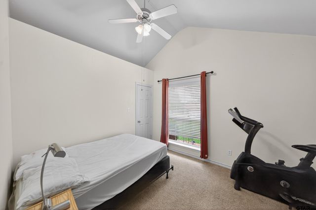 11274 Meadows Drive, Flint, TX 75762