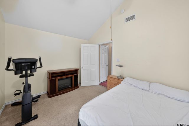 11274 Meadows Drive, Flint, TX 75762