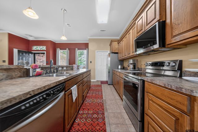 11274 Meadows Drive, Flint, TX 75762