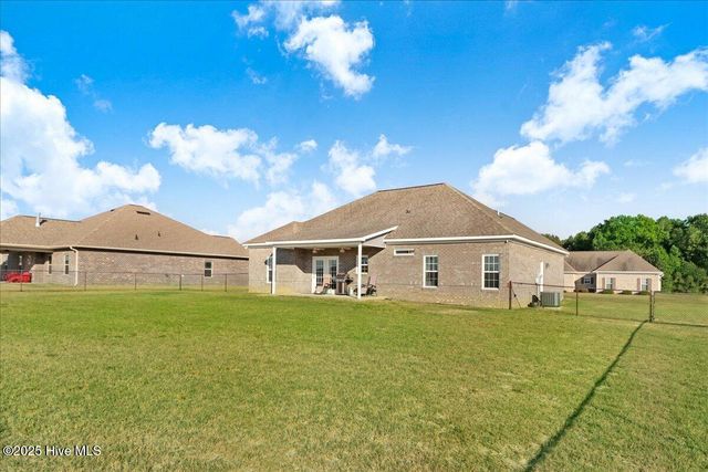 211 S Merganser Drive, Pikeville, NC 27863