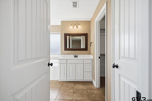 345 Baganie Ln, Bullard, TX 75757