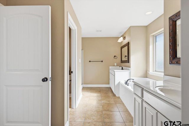 345 Baganie Ln, Bullard, TX 75757