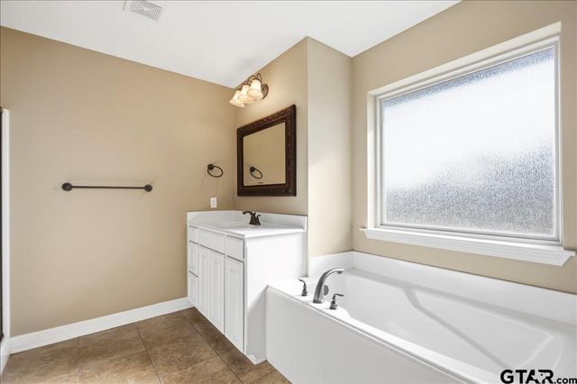 345 Baganie Ln, Bullard, TX 75757