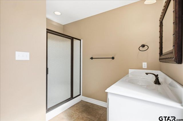 345 Baganie Ln, Bullard, TX 75757