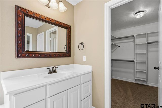 345 Baganie Ln, Bullard, TX 75757