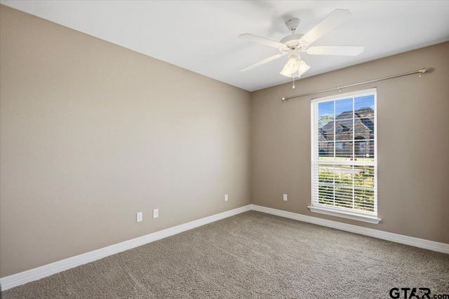 345 Baganie Ln, Bullard, TX 75757