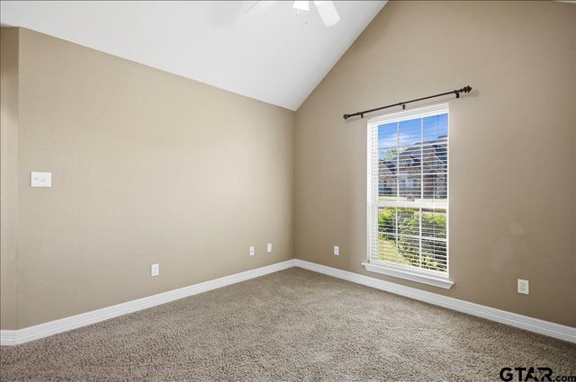 345 Baganie Ln, Bullard, TX 75757