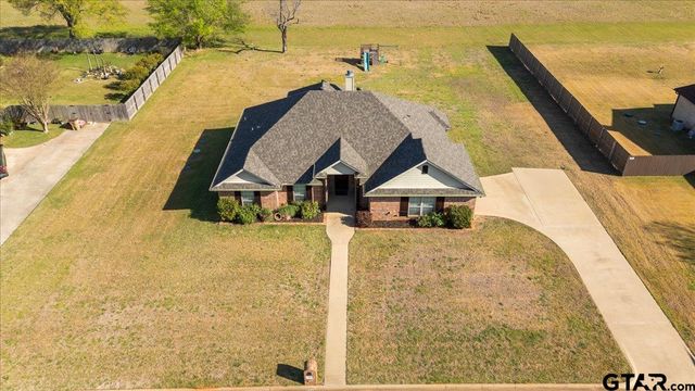 345 Baganie Ln, Bullard, TX 75757