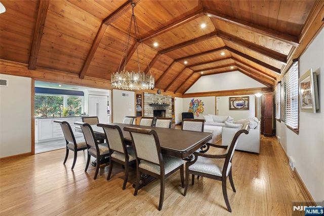1271 Alicia Avenue, Teaneck, NJ 07666
