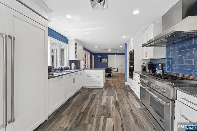 1271 Alicia Avenue, Teaneck, NJ 07666