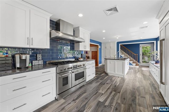 1271 Alicia Avenue, Teaneck, NJ 07666