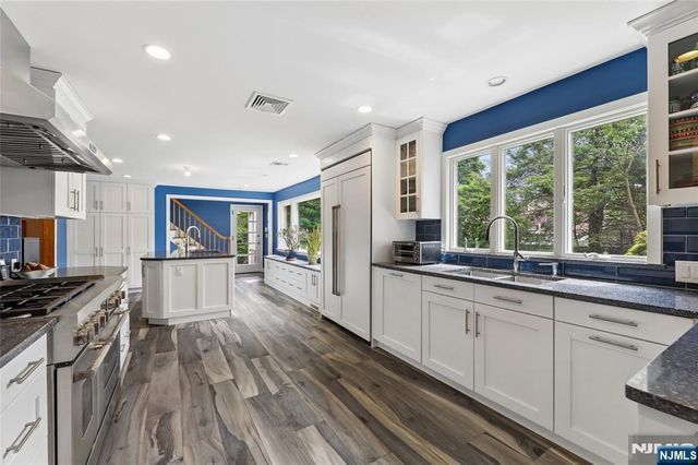 1271 Alicia Avenue, Teaneck, NJ 07666
