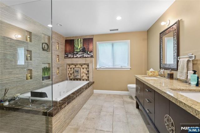 1271 Alicia Avenue, Teaneck, NJ 07666