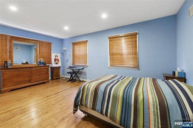1271 Alicia Avenue, Teaneck, NJ 07666