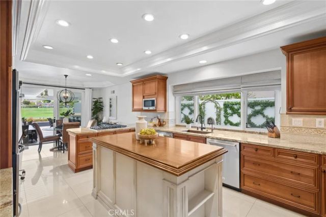 19 Oakbrook, Coto De Caza, CA 92679
