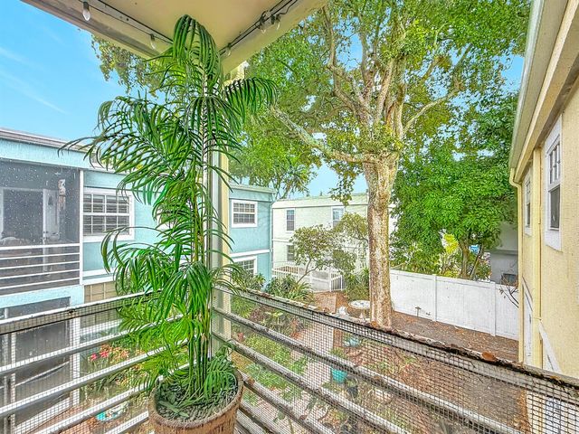 305 SE 11th Avenue D, Pompano Beach, FL 33060