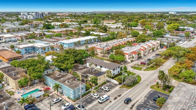 305 SE 11th Avenue D, Pompano Beach, FL 33060