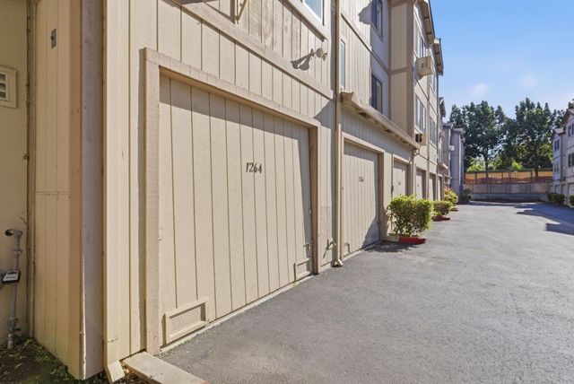 1264 Coyote Creek Place, San Jose, CA 95116