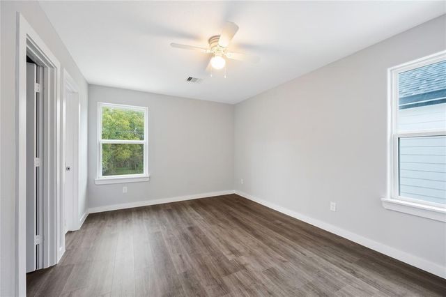 8215 Crestview Drive A, Houston, TX 77028