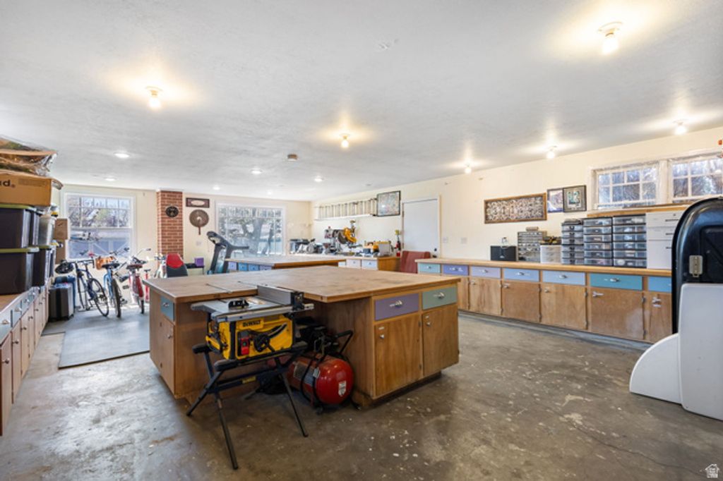 Image 26 of property listing at 214 E 6790 S, Midvale, UT 84047