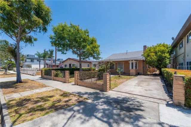 532 S Flower Street, Inglewood, CA 90301