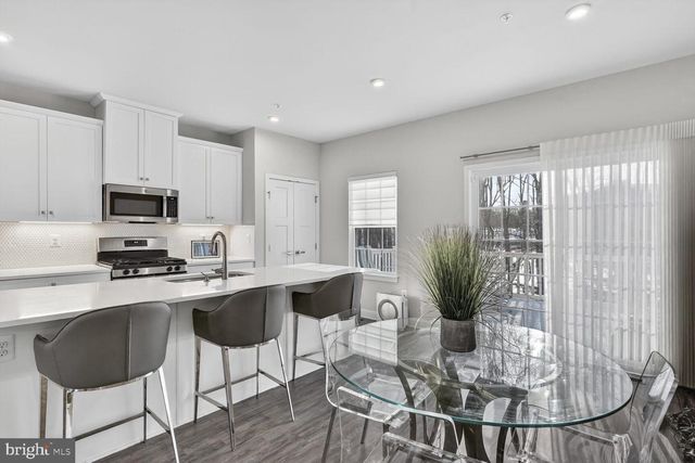 10724 HIDDEN RIDGE DR, Columbia, MD 21044