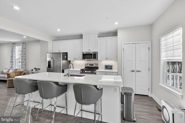 10724 HIDDEN RIDGE DR, Columbia, MD 21044