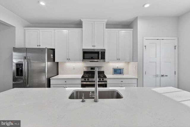 10724 HIDDEN RIDGE DR, Columbia, MD 21044