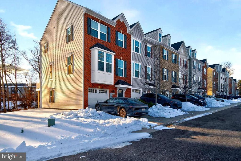 10724 HIDDEN RIDGE DR, Columbia, MD 21044