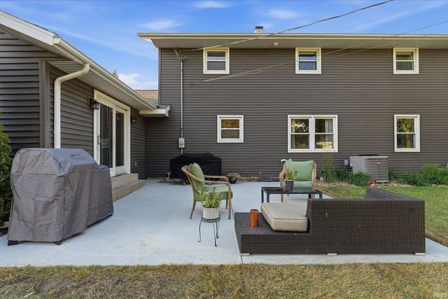 24328 Elmhurst Drive, Elkhart, IN 46517