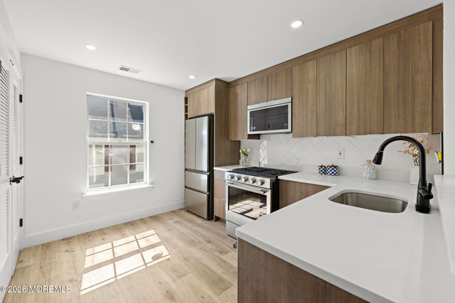 6 Hancock Pass, Colts Neck, NJ 07722